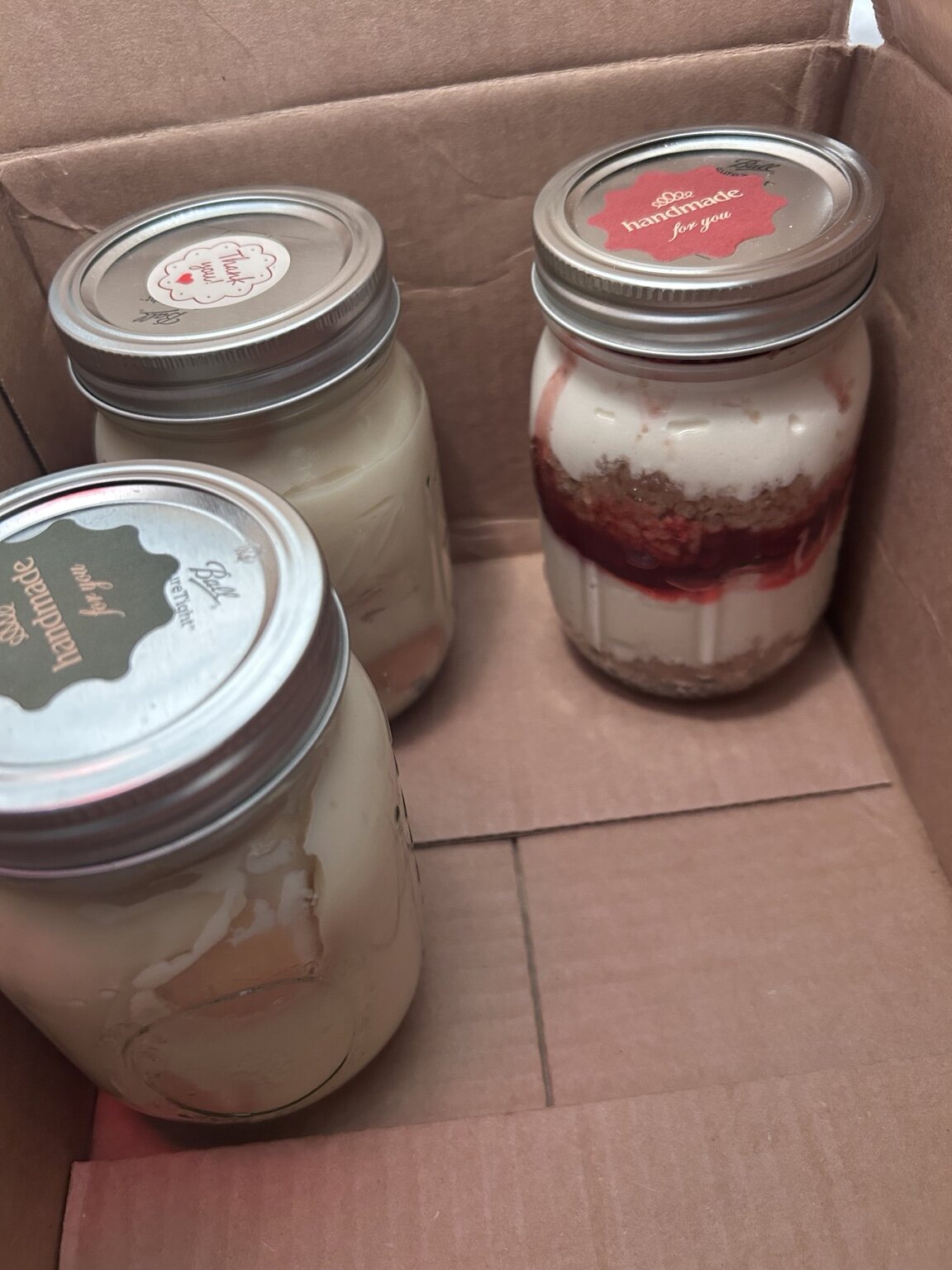 Dessert jars in a gift box